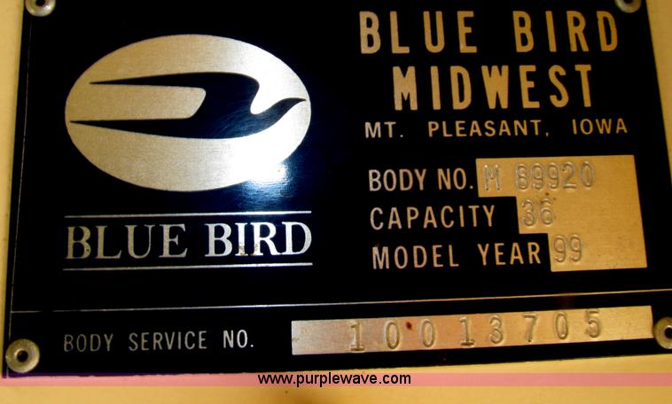 image for item D7453 1999 International 3800 school bus