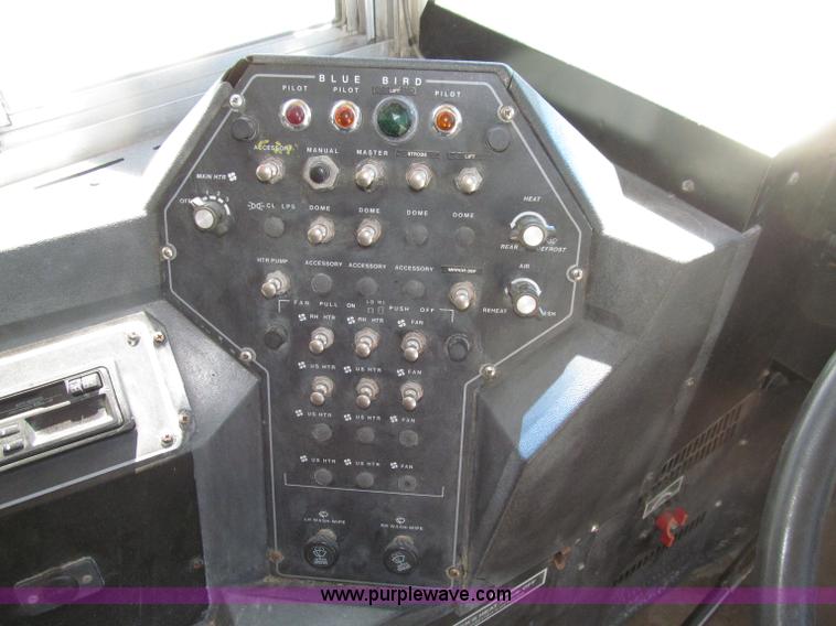 image for item D7453 1999 International 3800 school bus