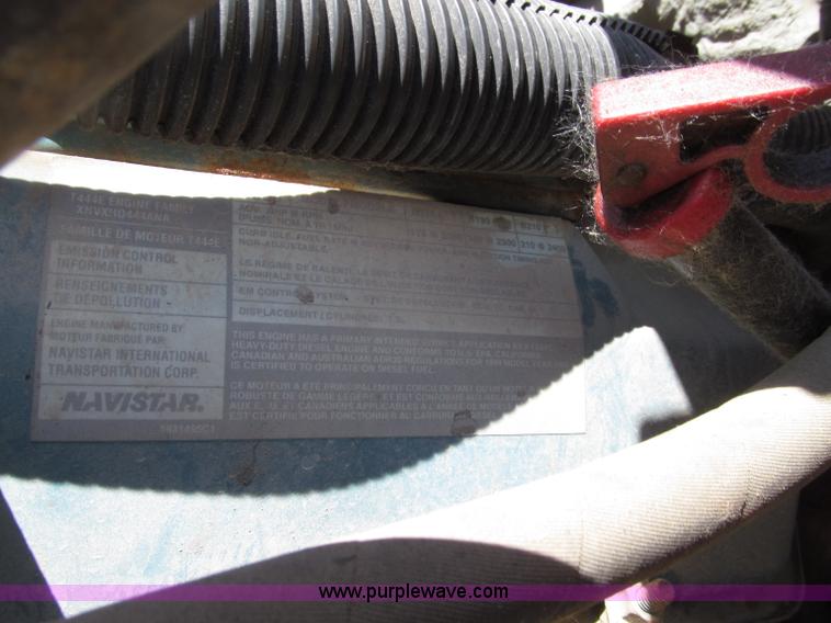 image for item D7453 1999 International 3800 school bus