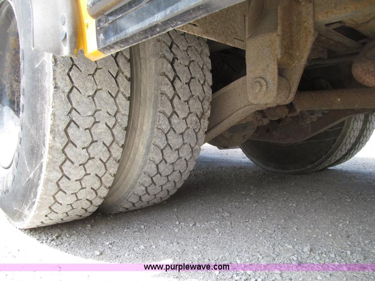 image for item D7455 2001 Thomas school bus