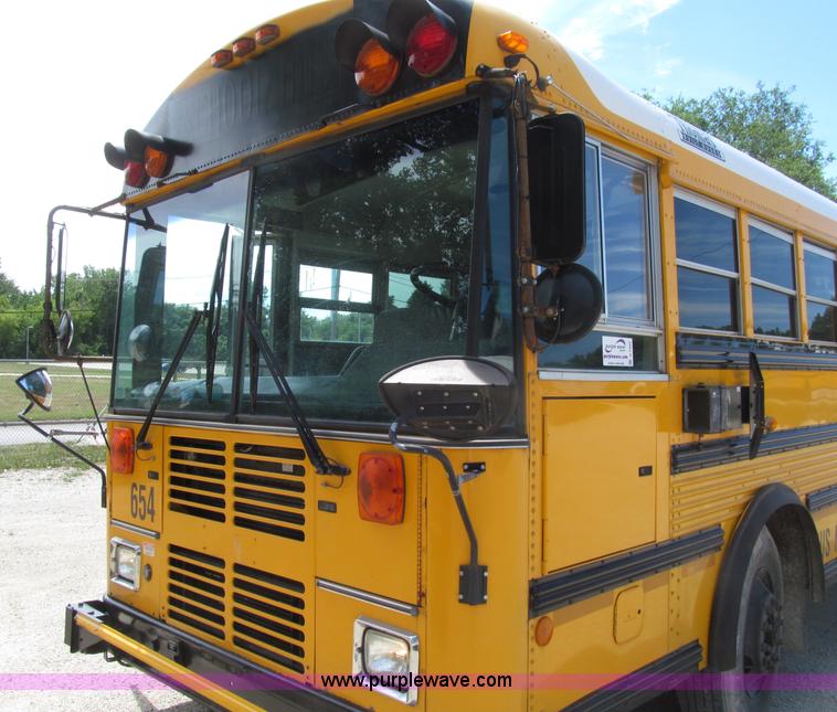 image for item D7455 2001 Thomas school bus