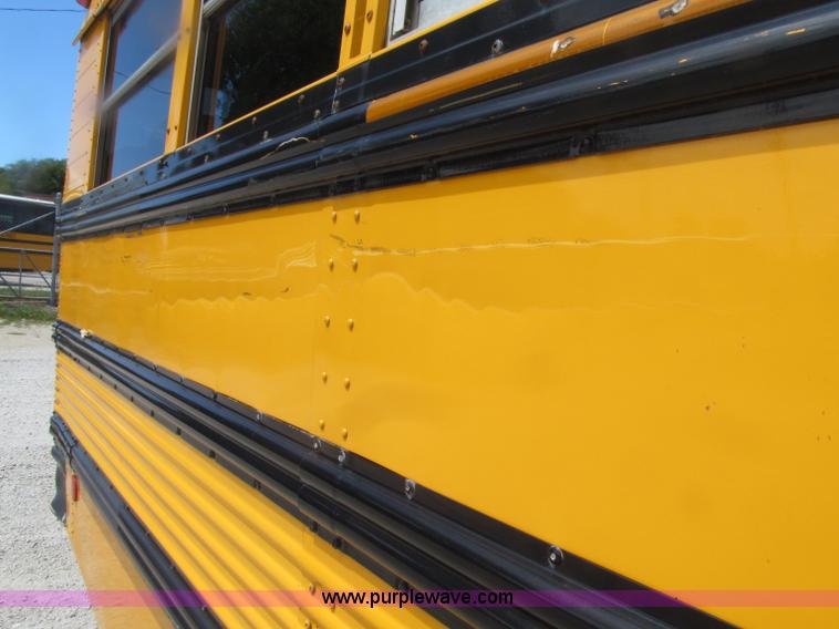 image for item D7455 2001 Thomas school bus