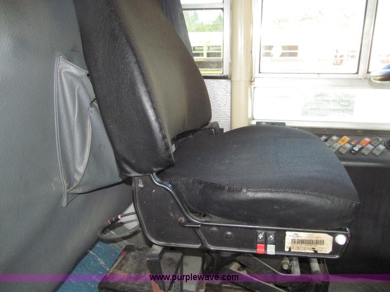 image for item D7455 2001 Thomas school bus