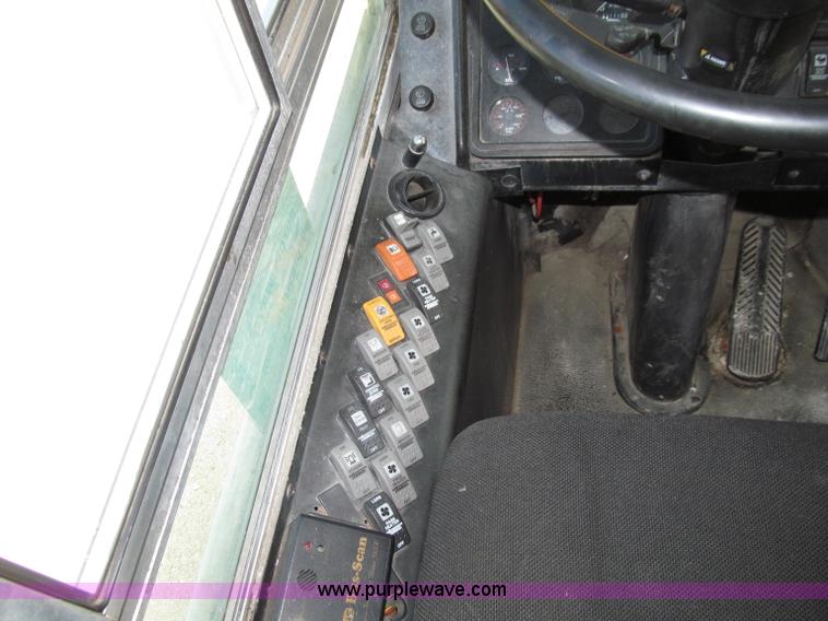 image for item D7455 2001 Thomas school bus