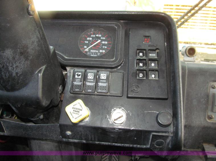 image for item D7455 2001 Thomas school bus