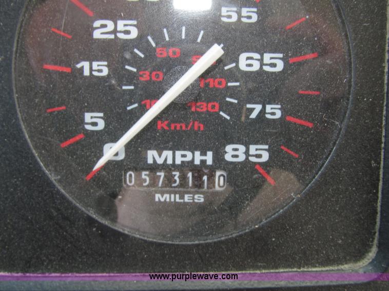 image for item D7455 2001 Thomas school bus