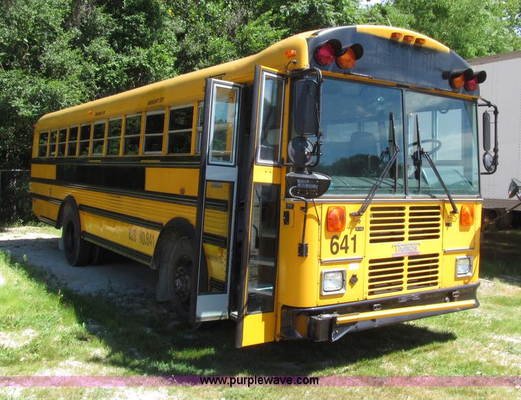 image for item D7456 2001 Thomas school bus