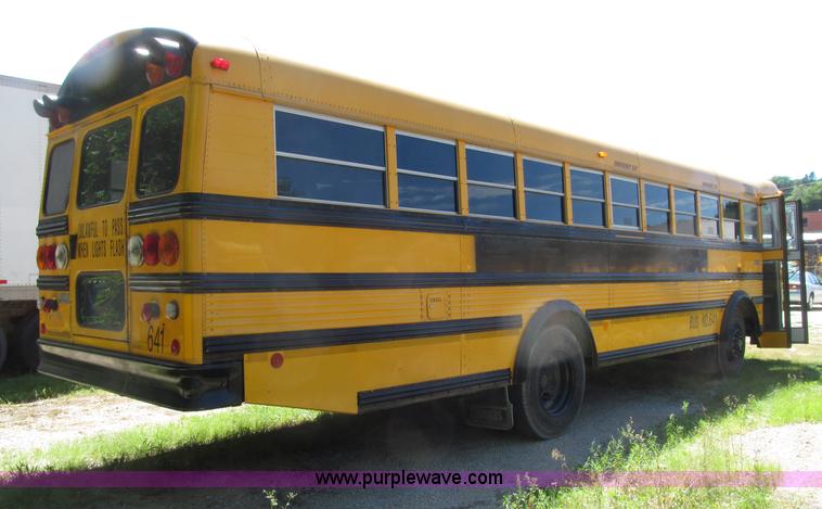 image for item D7456 2001 Thomas school bus