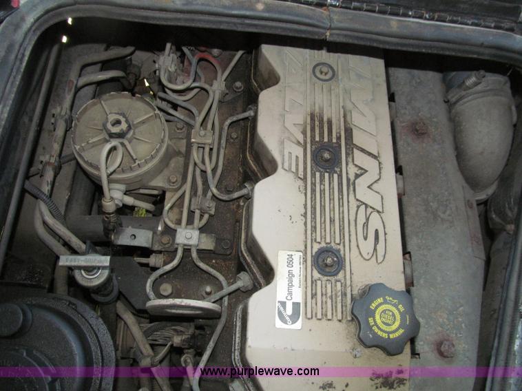 image for item D7456 2001 Thomas school bus