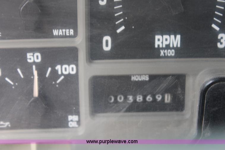 image for item F2625 2001 International 4900 dump truck