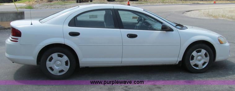 image for item G2079 2004 Dodge Stratus SE