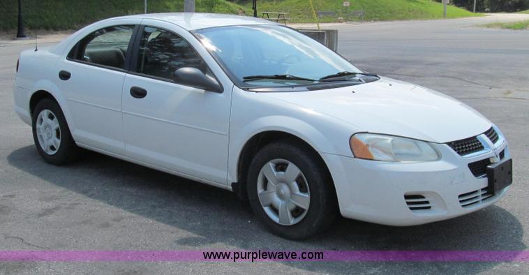 image for item G2079 2004 Dodge Stratus SE