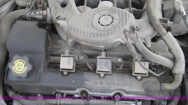image for item G2079 2004 Dodge Stratus SE