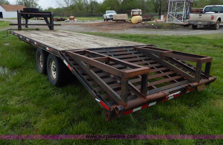 image for item G3187 1999 25'L gooseneck trailer