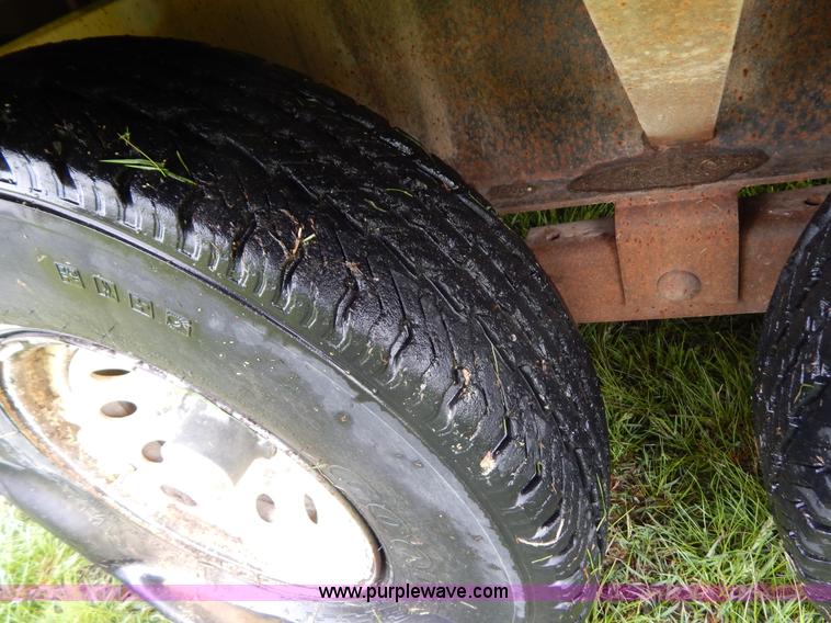 image for item G3187 1999 25'L gooseneck trailer