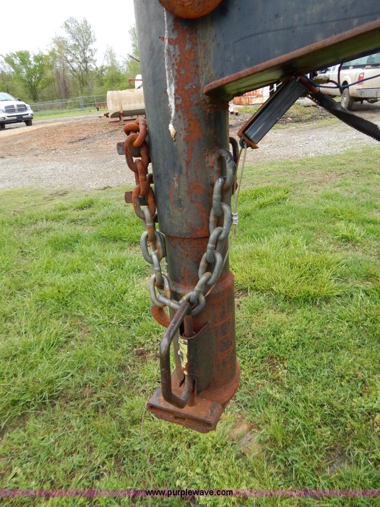 image for item G3187 1999 25'L gooseneck trailer