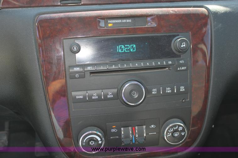 image for item G4117 2009 Chevrolet Impala LS