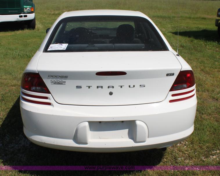 image for item G4118 2006 Dodge Stratus SXT