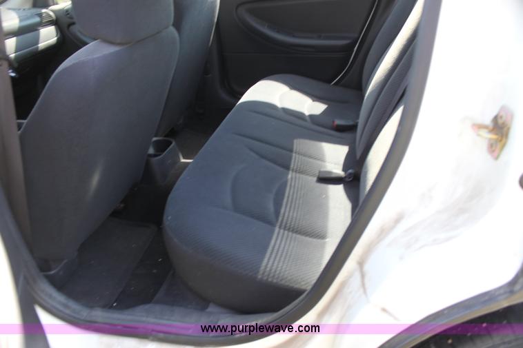 image for item G4118 2006 Dodge Stratus SXT