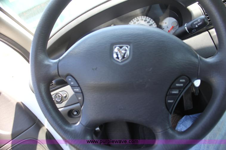 image for item G4118 2006 Dodge Stratus SXT