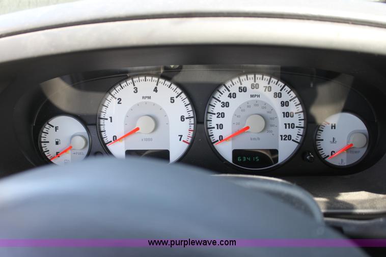 image for item G4118 2006 Dodge Stratus SXT