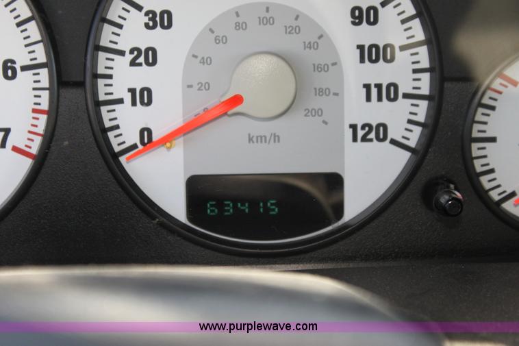 image for item G4118 2006 Dodge Stratus SXT