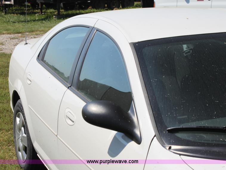 image for item G4118 2006 Dodge Stratus SXT
