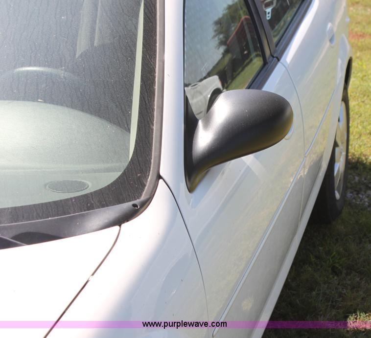 image for item G4118 2006 Dodge Stratus SXT