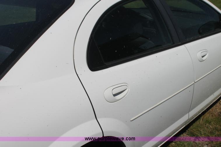 image for item G4118 2006 Dodge Stratus SXT