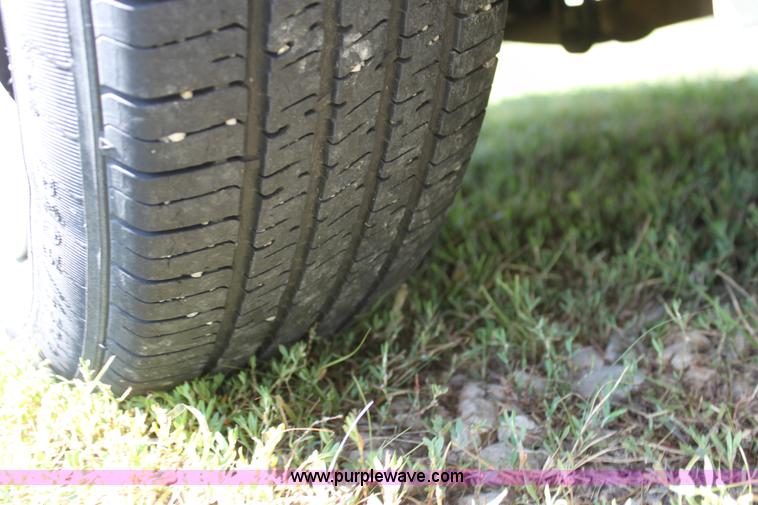 image for item G4118 2006 Dodge Stratus SXT