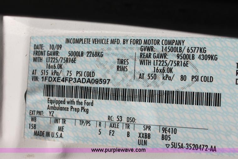 image for item G4119 2010 Ford Econoline E450 ambulance