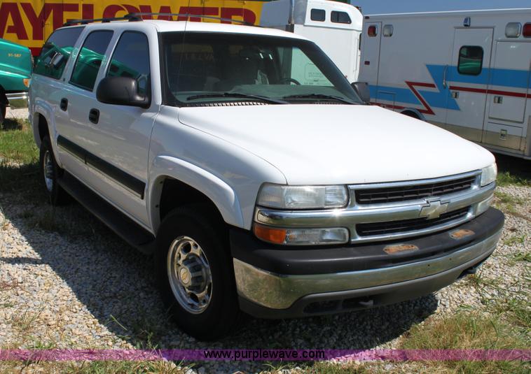 image for item G4120 2001 Chevrolet Suburban K2500 SUV