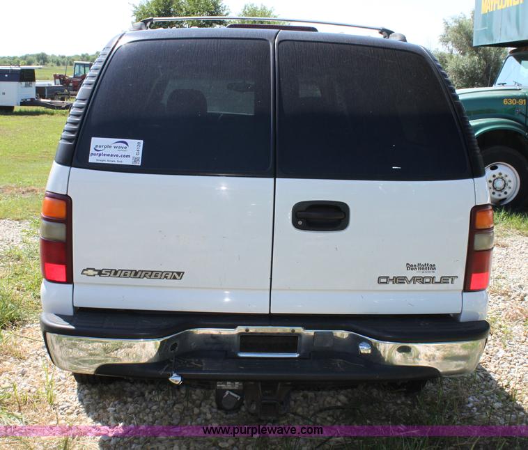 image for item G4120 2001 Chevrolet Suburban K2500 SUV
