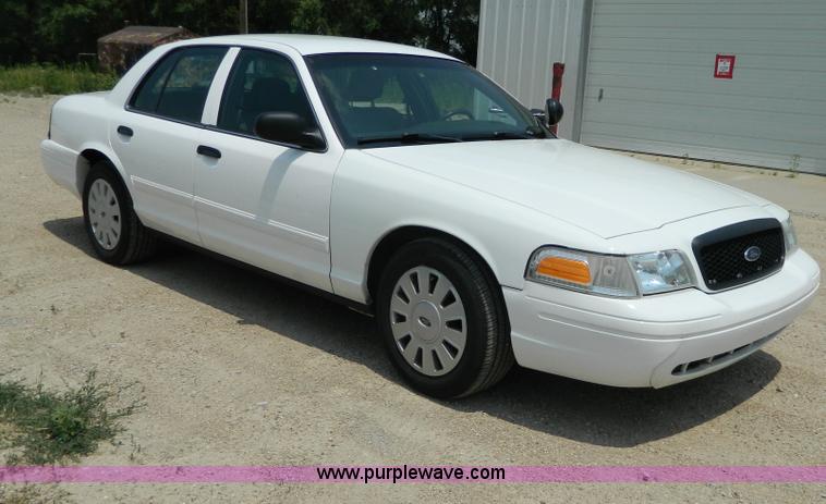 image for item G7923 2009 Ford Crown Victoria Police Interceptor