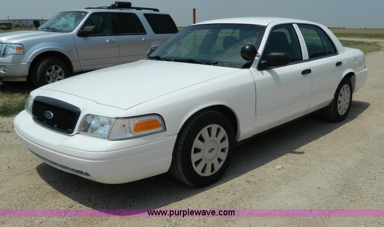 image for item G7923 2009 Ford Crown Victoria Police Interceptor