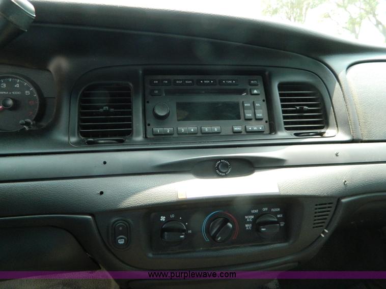 image for item G7923 2009 Ford Crown Victoria Police Interceptor