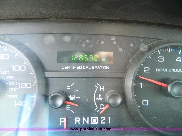 image for item G7923 2009 Ford Crown Victoria Police Interceptor