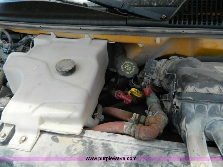 image for item G7975 1998 Chevrolet G3500 bus