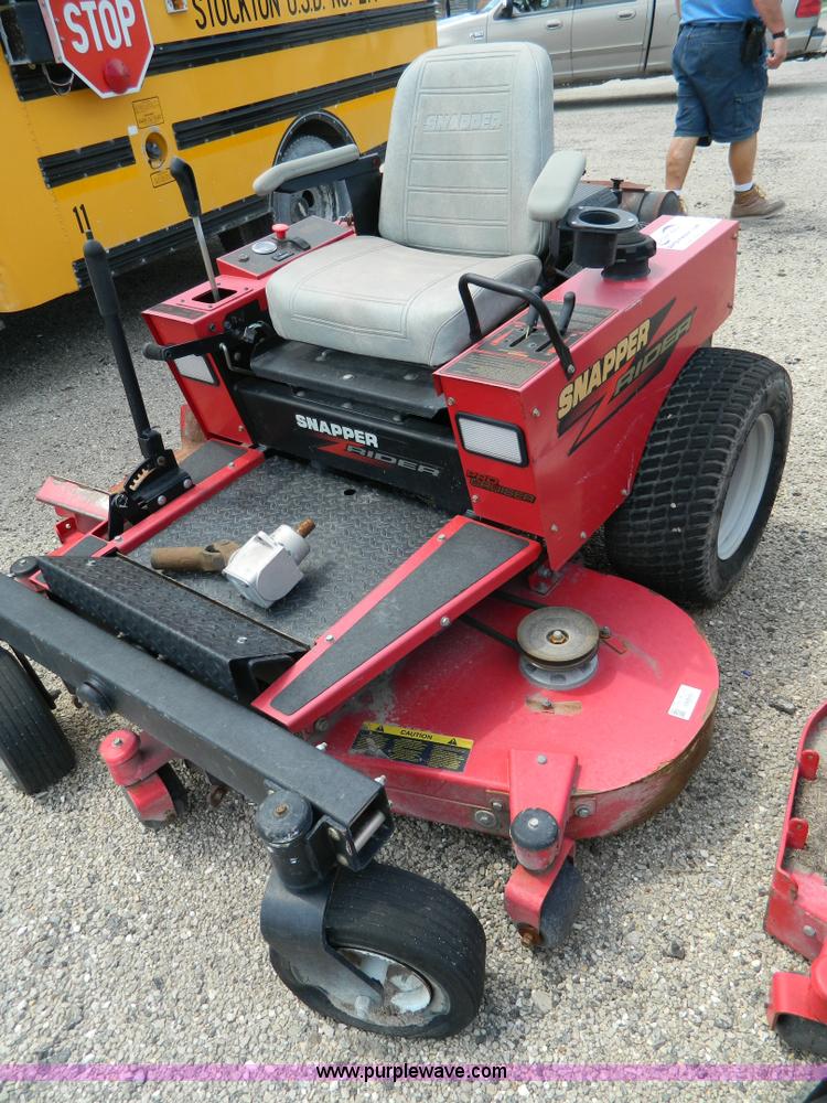 image for item G7976 Snapper Z lawn mower