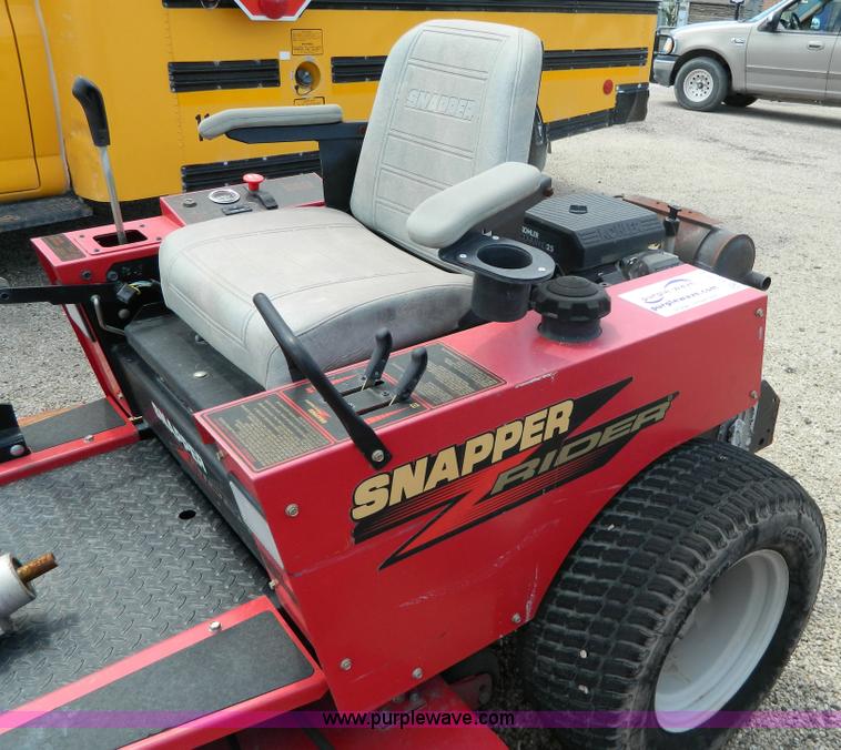 image for item G7976 Snapper Z lawn mower