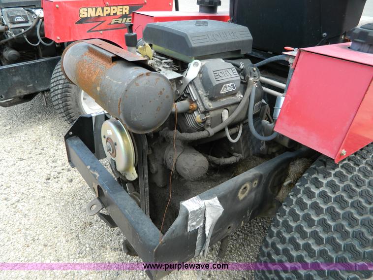 image for item G7976 Snapper Z lawn mower