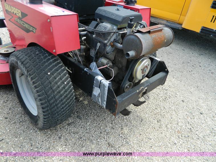 image for item G7976 Snapper Z lawn mower