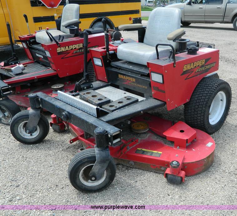 image for item G7977 Snapper Z lawn mower