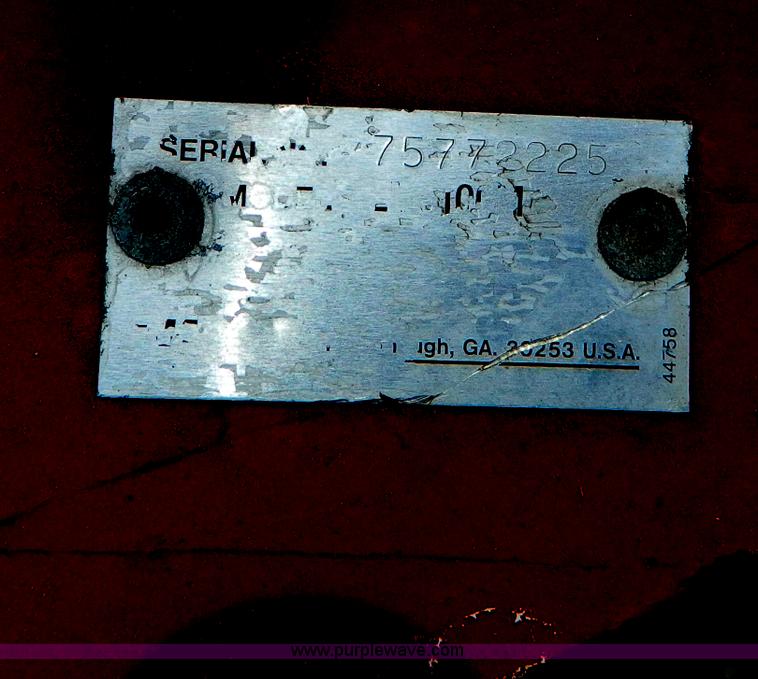 image for item G7977 Snapper Z lawn mower