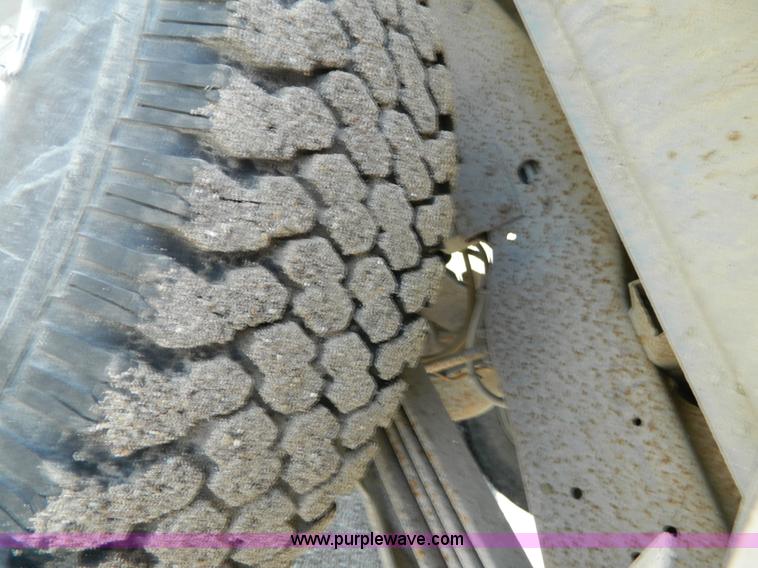 image for item G7981 1992 Ford F150 XLT SuperCab pickup truck