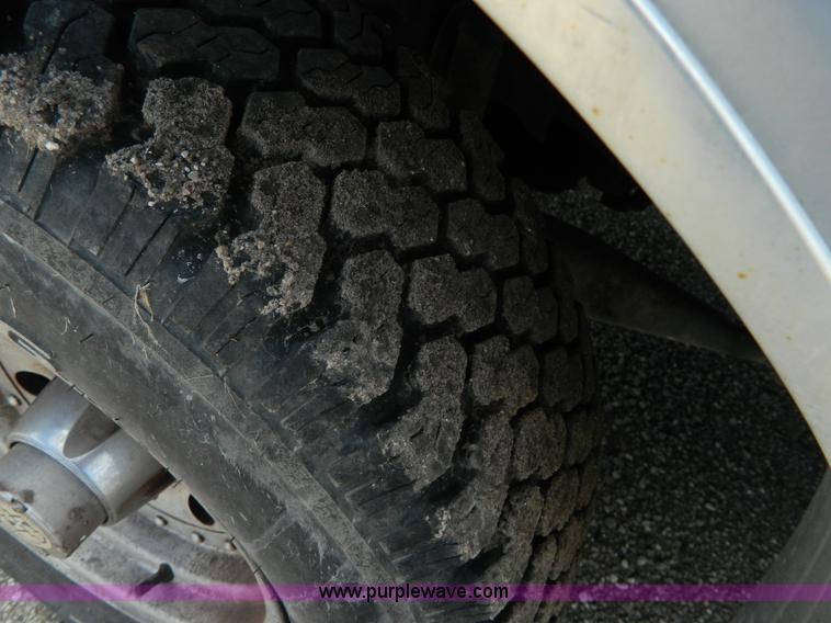 image for item G7981 1992 Ford F150 XLT SuperCab pickup truck