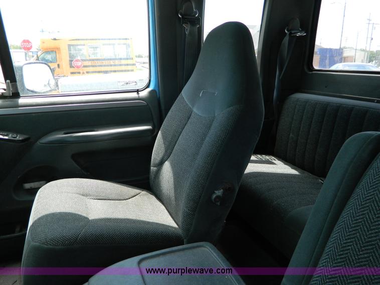 image for item G7981 1992 Ford F150 XLT SuperCab pickup truck