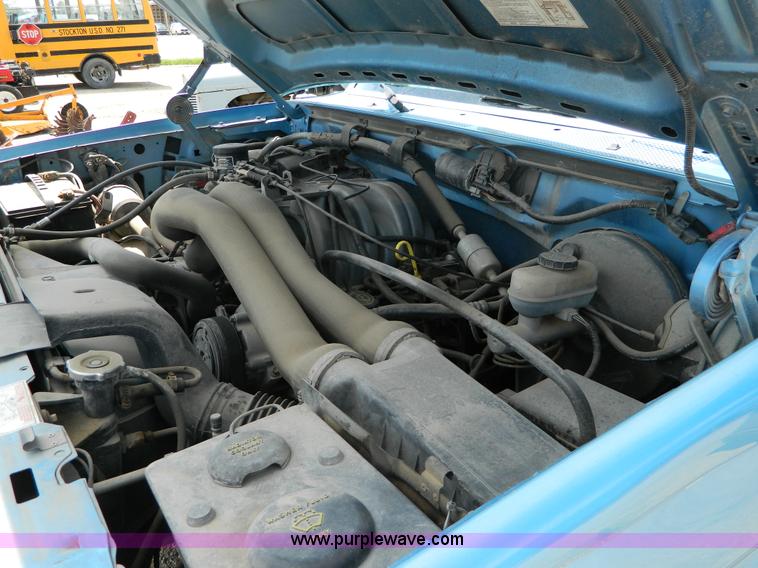 image for item G7981 1992 Ford F150 XLT SuperCab pickup truck