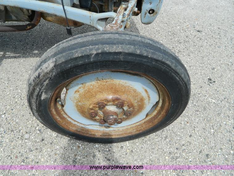 image for item G7983 Massey Fergusen tractor