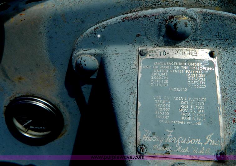 image for item G7983 Massey Fergusen tractor